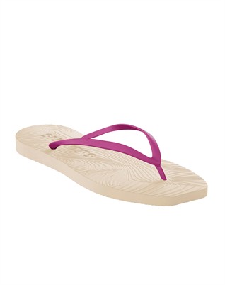 Tapered Flip Flops
